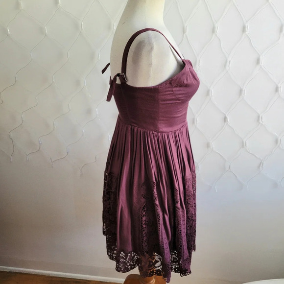 The Jetset Diaries Sundress / Deep Purple / Size Small - Picture 4 of 8